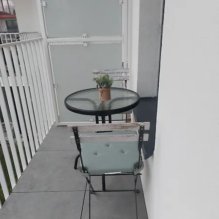 Zyczliwy Apartament Z Garazem Warszawa Eksteriør bilde